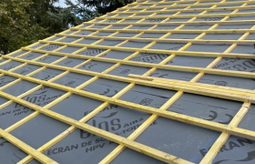 Pose d’écran sous toiture à Montluçon